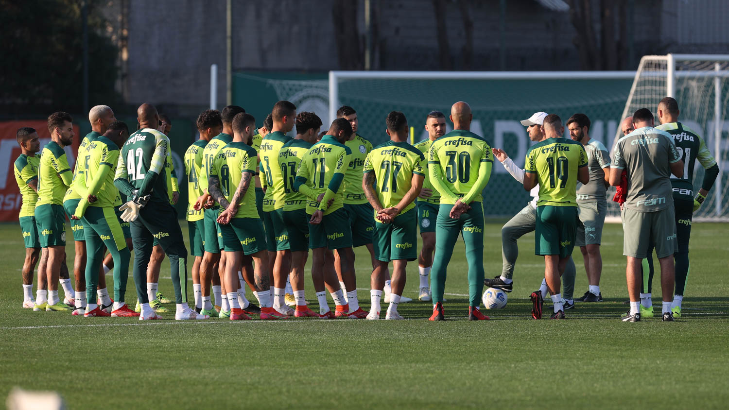 Palmeiras faz treino tático na véspera do confronto com o Fluminense