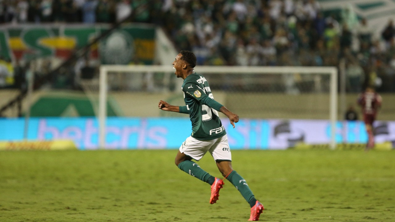 Palmeiras supera o Ceará na arena Barueri