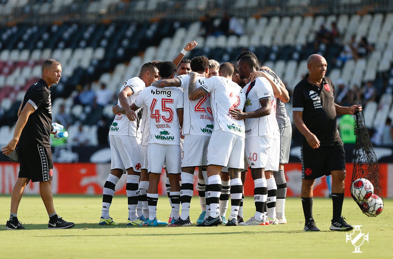 Vasco vence o Resende pela Taça Guanabara e encara o Flamengo na semifinal