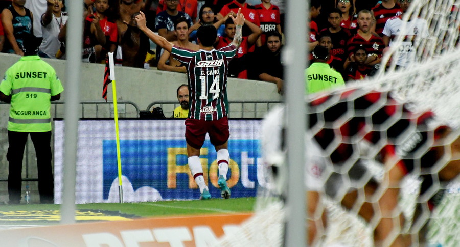 Fluminense bate o Flamengo no jogo de ida da final do Carioca