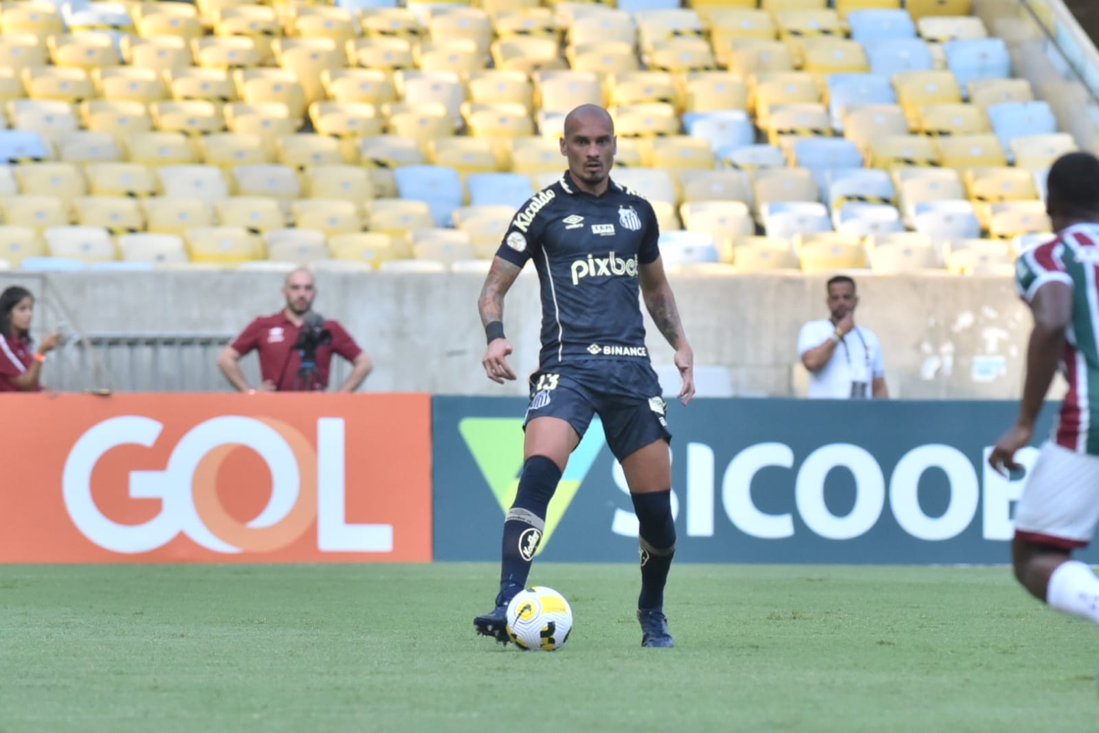 Na estreia do Campeonato Brasileiro, Santos FC empata com o Fluminense no Maracanã