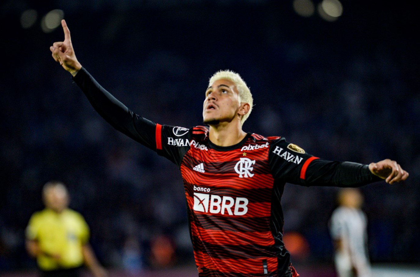 Flamengo empata com Talleres em 2 a 2 e encaminha classificação na Libertadores