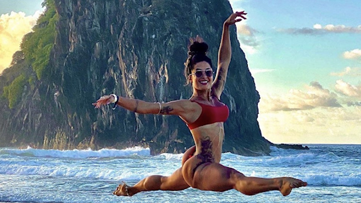 Aline Campos ostenta flexibilidade e impressiona fãs: 