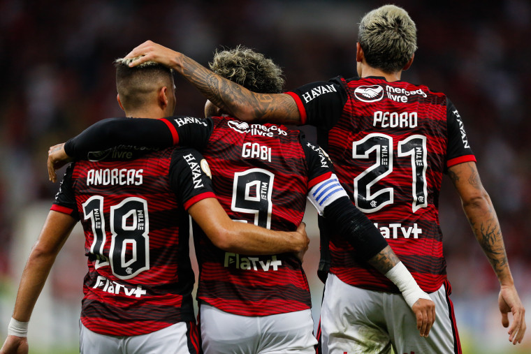 Embalado pela Nação, Flamengo vence o América-MG por 3 a 0 no Maracanã