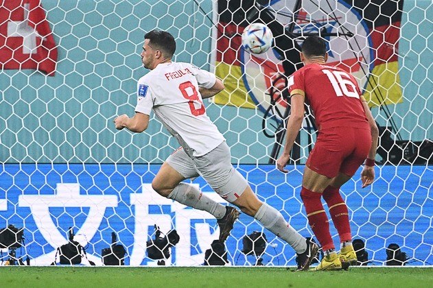 Suíça derrota a Sérvia e garante vaga nas oitavas de final da Copa do Mundo