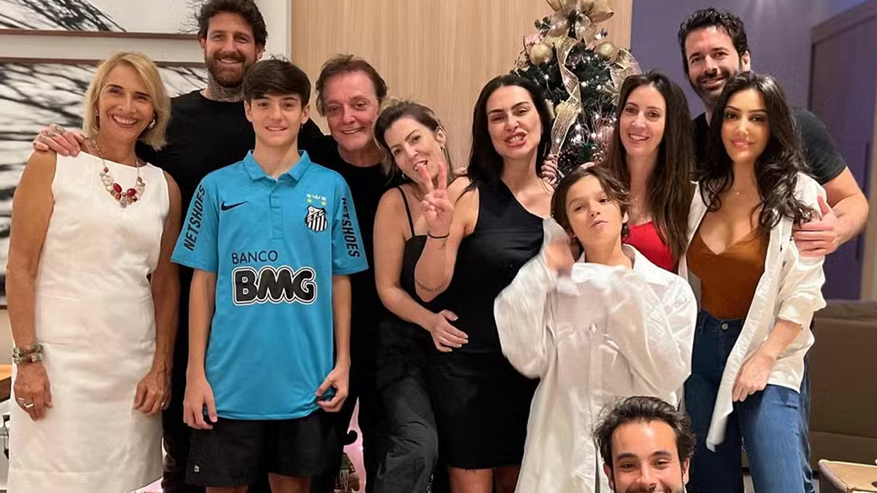Fábio Jr. reúne família em festa antecipada de natal: 'Natal antecipado que foi perfeito'