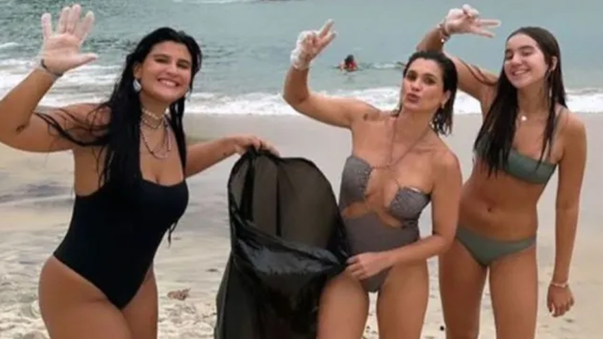 Flávia Alessandra e as filhas se reúnem em ação de limpeza da praia do Vidigal: 'RJ'