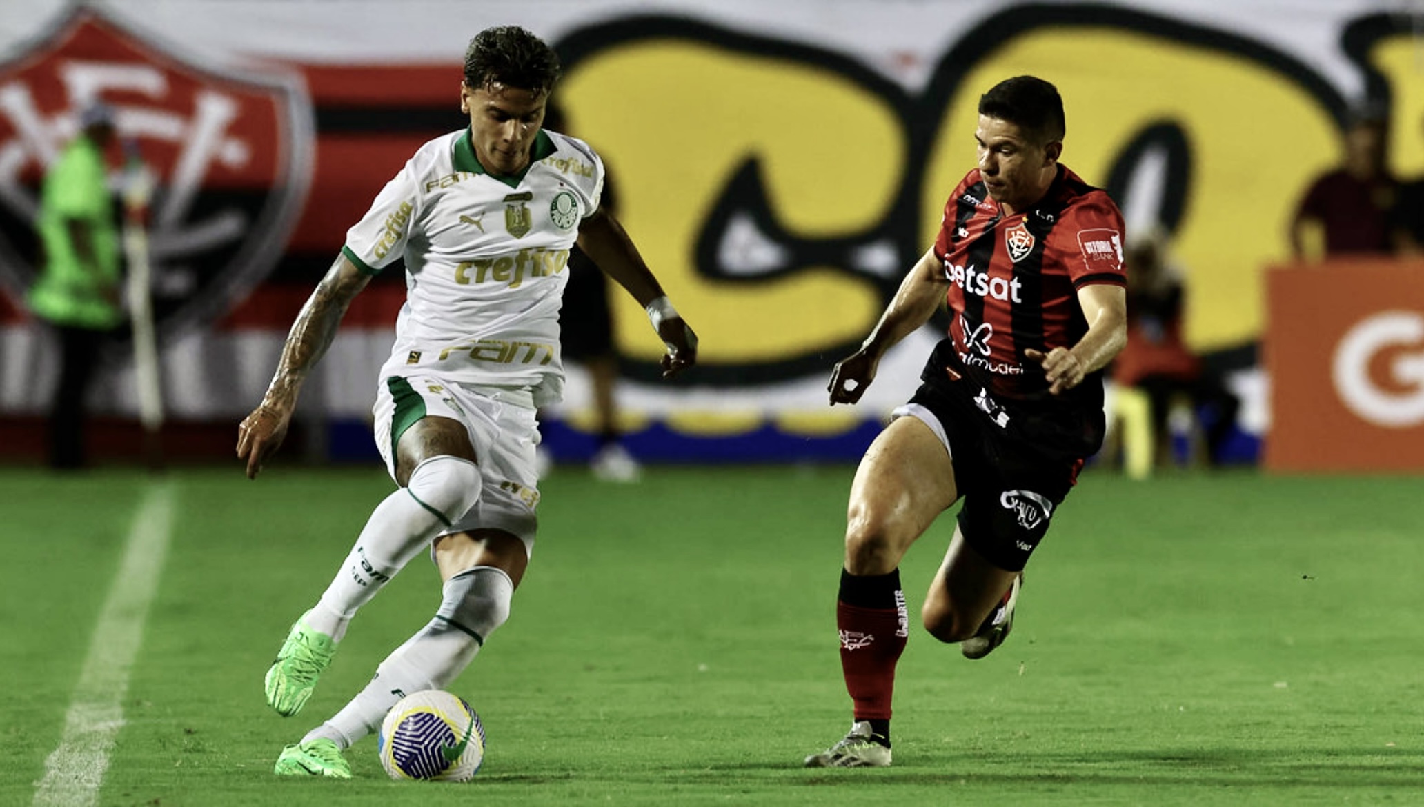 Palmeiras vence o Vitória com time misto na estreia do Brasileirão